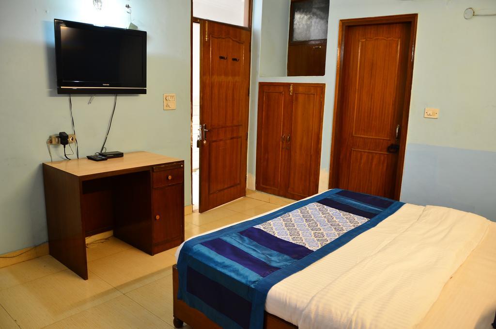 Airport Hotel Paradise International New Delhi Ngoại thất bức ảnh