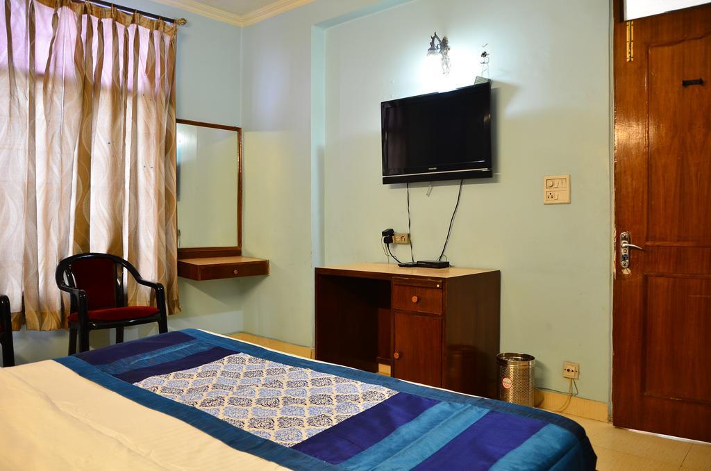 Airport Hotel Paradise International New Delhi Ngoại thất bức ảnh