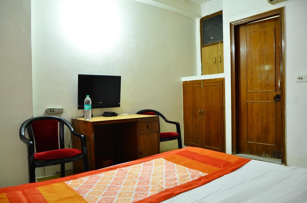 Airport Hotel Paradise International New Delhi Ngoại thất bức ảnh
