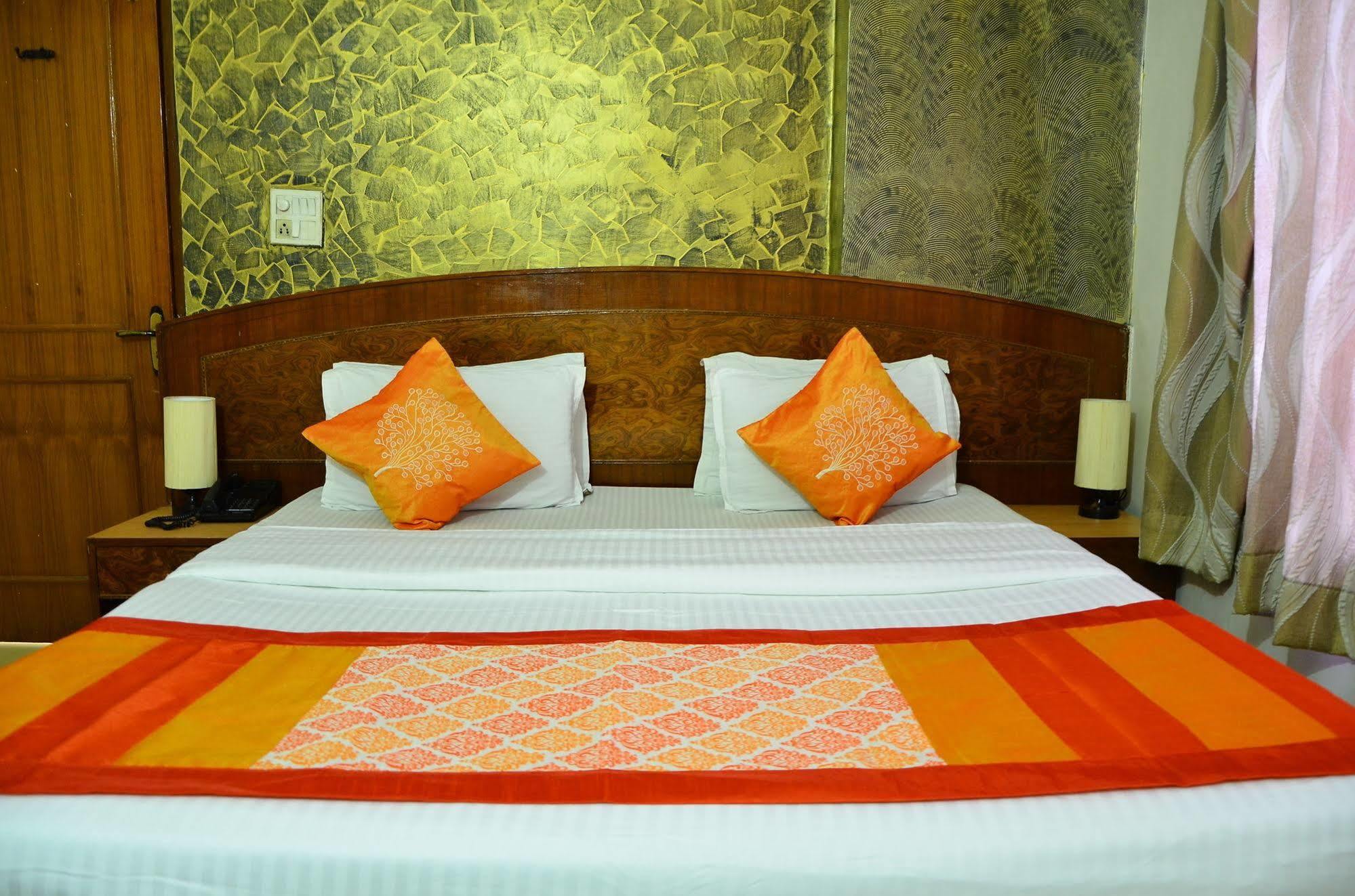 Airport Hotel Paradise International New Delhi Ngoại thất bức ảnh